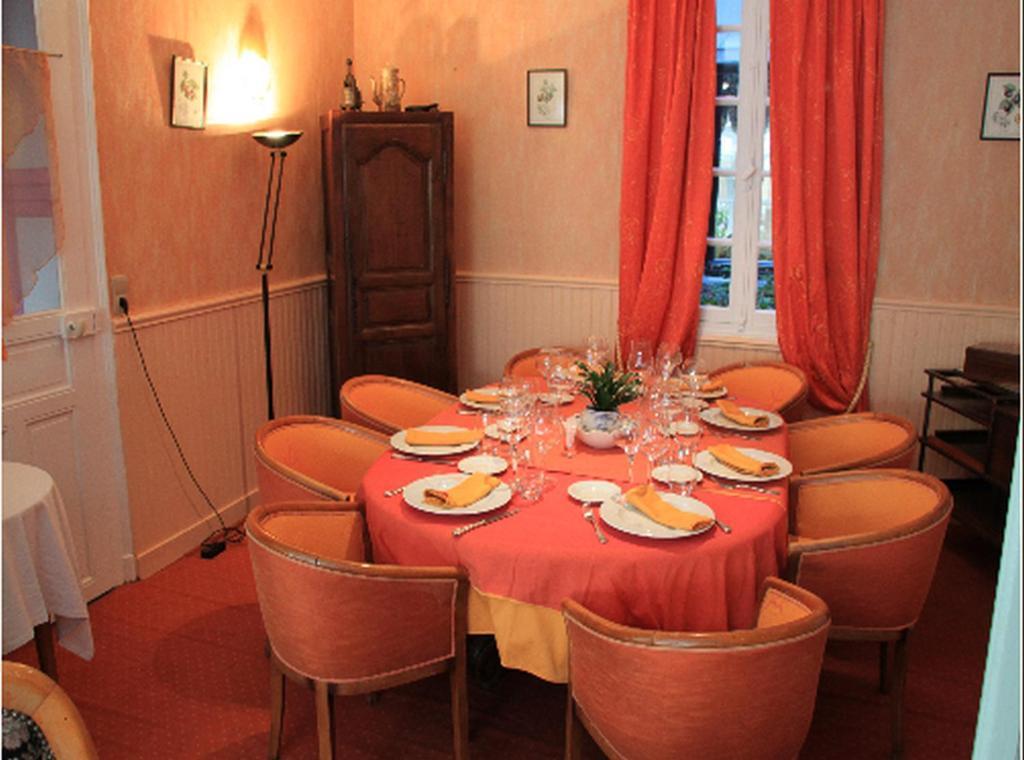 Logis Hotel Et Restaurant Du Dauphin Sees Luaran gambar
