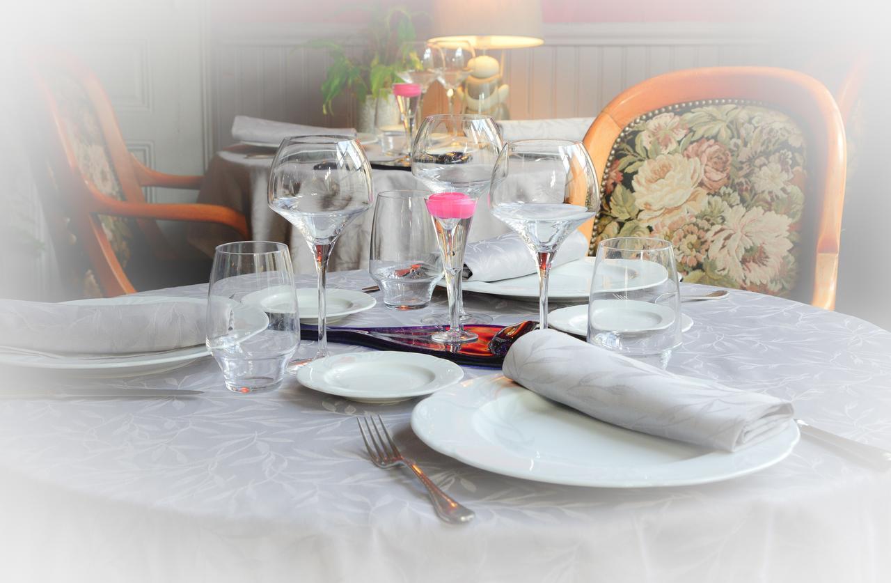 Logis Hotel Et Restaurant Du Dauphin Sees Luaran gambar