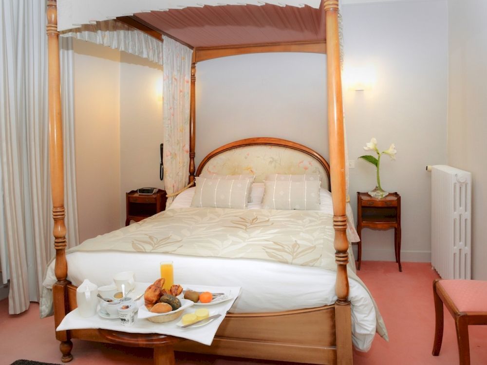 Logis Hotel Et Restaurant Du Dauphin Sees Luaran gambar